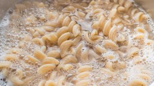 Opracowali wyjątkowy makaron. Pomaga obniżyć poziom "złego" cholesterolu