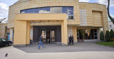 Bez zajęć zimą. Decyzja w pierwszej szkole