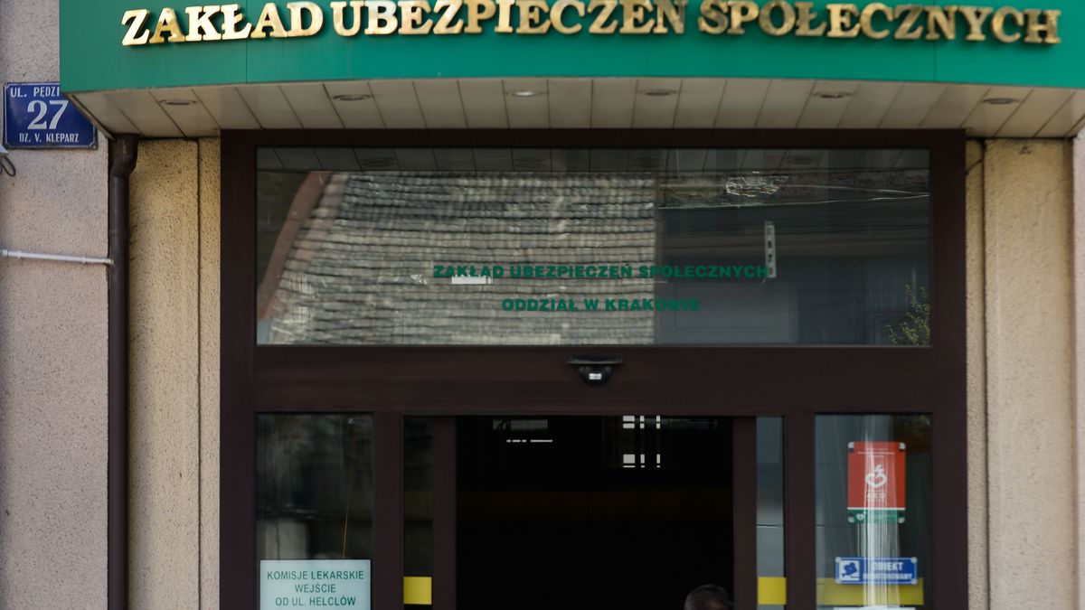 Poland Extends Lockdown To Slow Coronavirus OutbreakKRAKOW, POLAND - APRIL 16: People wear protective face masks as they exit a Social Insurance Institution office (ZUS) during the government announced lockdown to tackle the coronavirus spread on April 16, 2020 in Krakow, Poland. Poland's coronavirus restrictions will begin to be loosened from next week, the prime minister has announced. Larger numbers will be allowed in shops and churches forests and parks will be reopened; outdoor recreational activity will be permitted has anounced near the time of elections scheduled for May 10. Poland has reported more than 7000 COVID-19 cases and several hundred deaths. (Photo by Omar Marques/Getty Images)Omar Marques