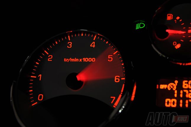 Peugeot 207 1,6 THP Allure - wnętrze
