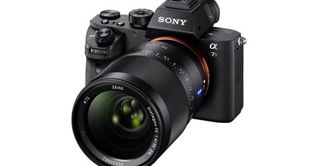 Sony A7S Mark II - nowy, pełnoklatkowy korpus z ISO 409 600
