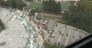 Gwałtowne burze i powódź podzieliły górską wioskę na pół