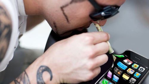 Jesteś uzależniony od technologii? Grozi Ci samotność 1