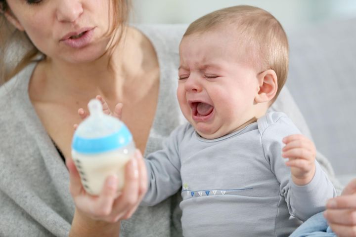 Espumisan dla niemowląt może być stosowany u dzieci powyżej 1. miesiąca życia. Wskazaniem do stosowania tego leku są zaburzenia przewodu pokarmowego, wzdęcia, kolki czy bóle brzucha.