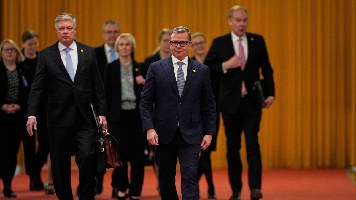 Premier Finlandii Petteri Orpo z wizytą w Chinach.