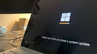 Za 29 dni Windows 10 straci dostęp do aktualizacji zabezpieczeń. Microsoft nie zmienił decyzji do samego końca