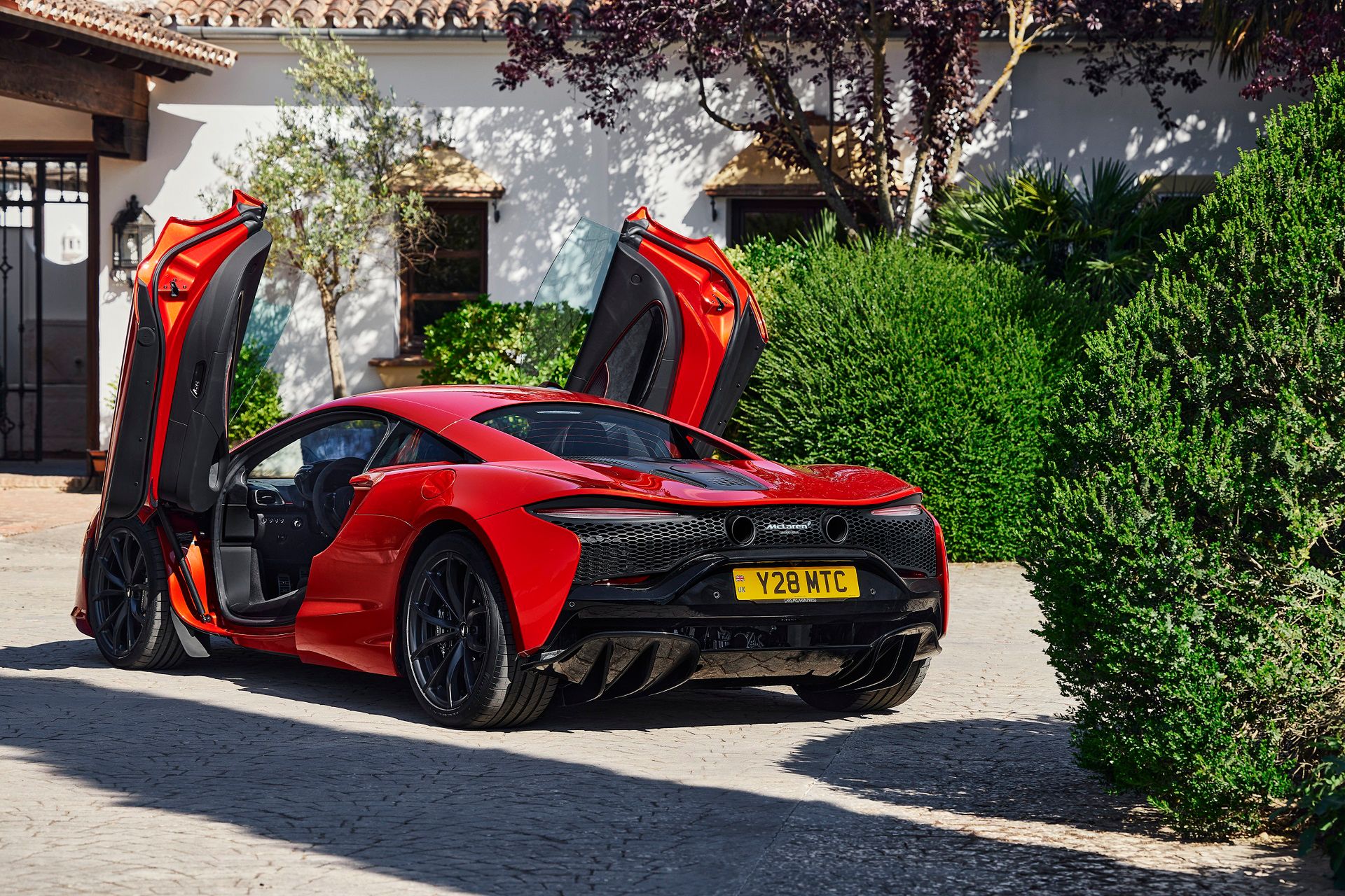 McLaren Artura (2022)