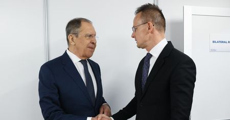 Skandaliczny gest Węgrów. W dniu pogrzebu Nawalnego