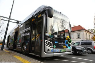 Grupa Polsat uruchomiła produkcję zielonego wodoru dla autobusów