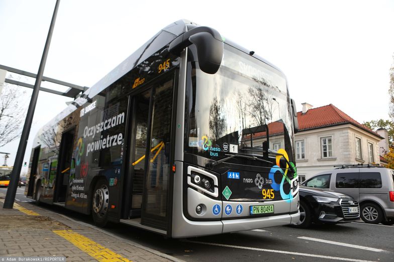 Grupa Polsat uruchomiła produkcję zielonego wodoru dla autobusów