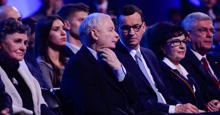 Kaczyński z Morawieckim otwierają szampany. Wyprzedził nas tylko jeden kraj