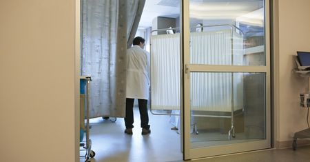 Kontrowersje w UCK w Katowicach. Zgłosił nieprawidłowości i został zwolniony