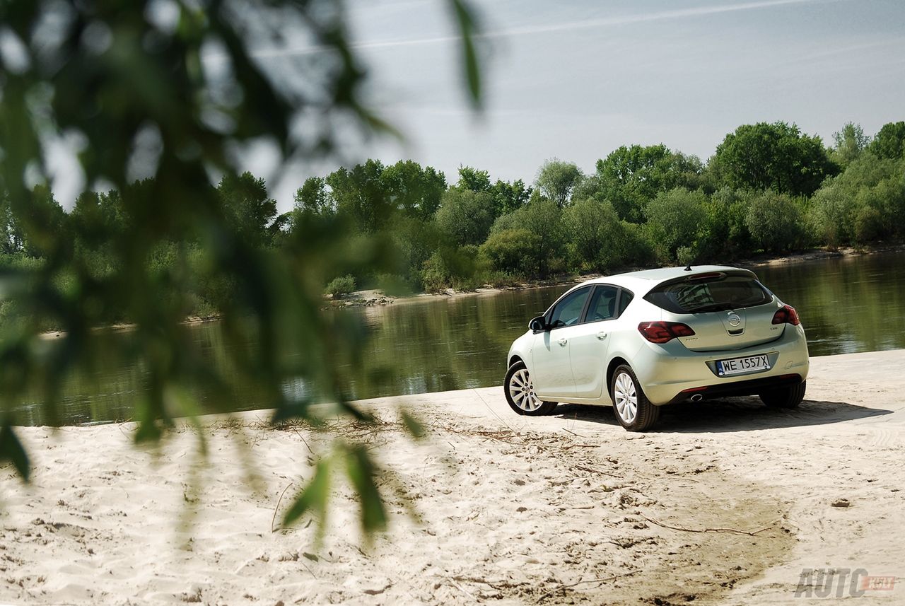 Opel Astra IV