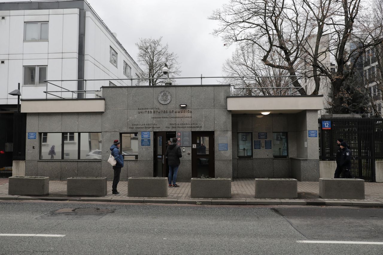 Działo się w nocy. Ujawniono dyrektywę dla ambasad USA ws. wiz