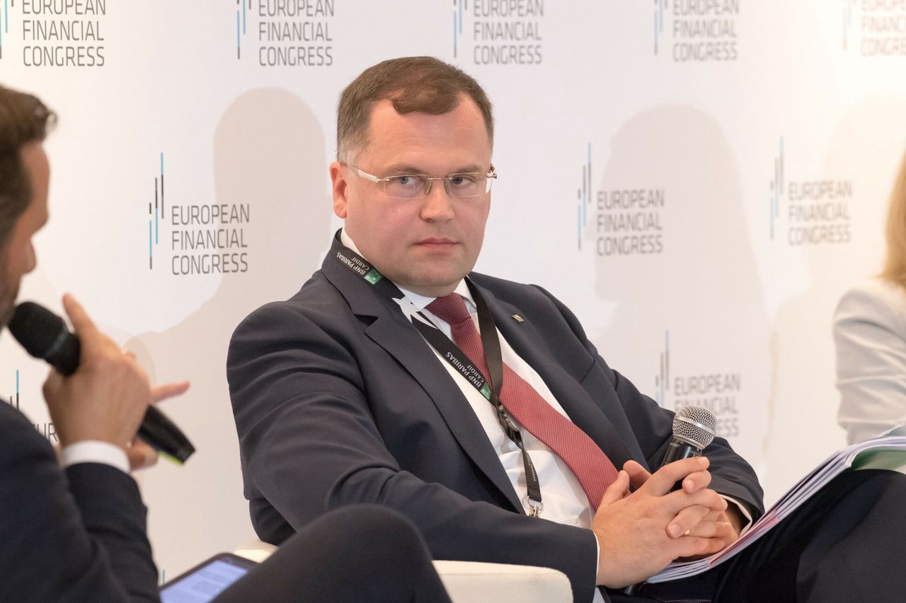 Podatek dla banków w górę. Branża już odpowiada rządowi