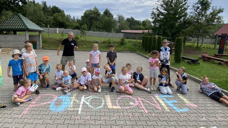 Przez dwa tygodnie 25 dzieci z gminy Suchedniów uczestniczyły w zajęciach półkolonijnych.
