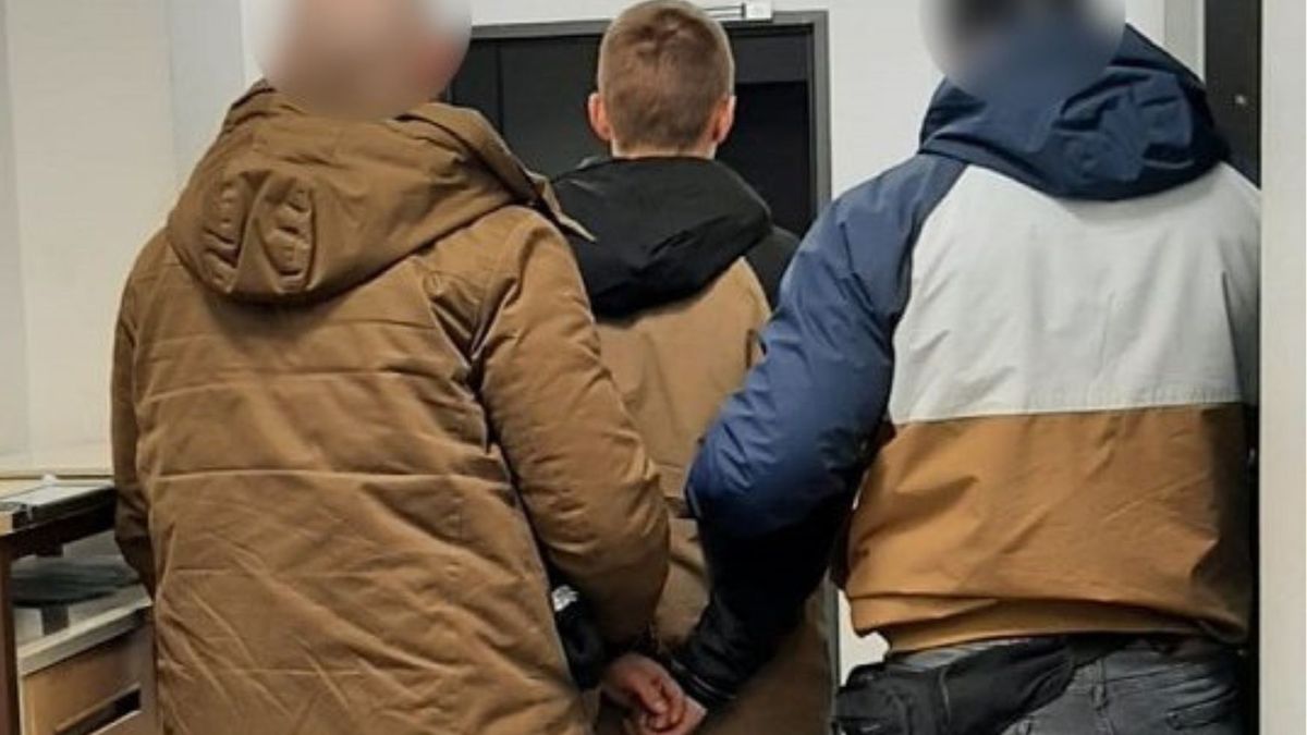 Kradzionym audi potrącili policjantkę