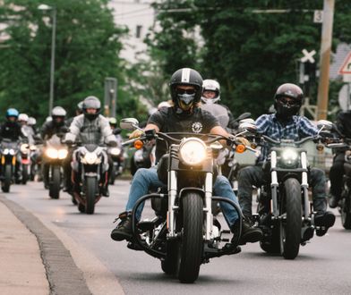 Niemcy protestują przeciwko ograniczeniom prędkości dla motocyklistów