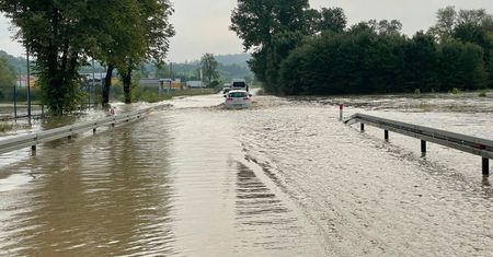 Zakopianka pod wodą. Paraliż podczas powrotu z weekendu