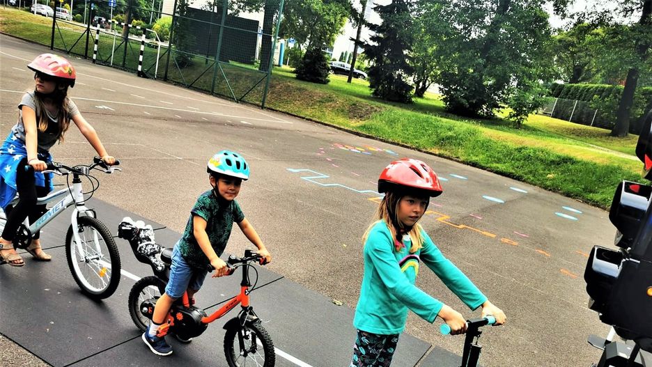 Śląskie. Przy rowerowych wycieczkach nie wolno zapominać o bezpieczeństwie. 