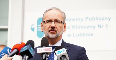 W firmie i szkole zapytają o szczepienie? Niedzielski dla WP o przepisach