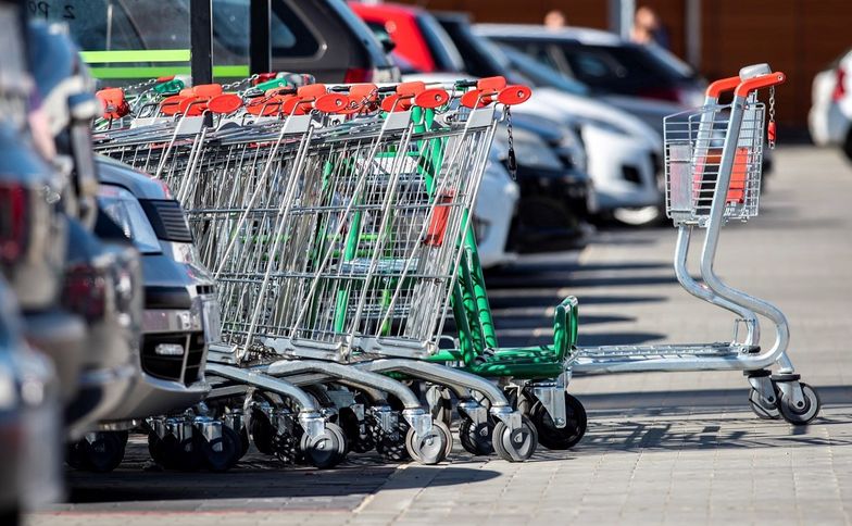 Zakaz handlu w niedziele. Polacy chcą jego zawieszenia na czas pandemii