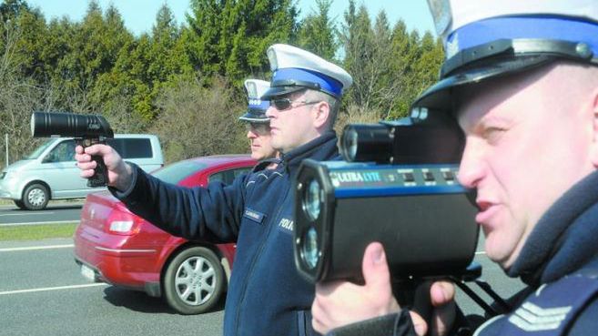 Radar Iskra-1 na drugim planie / fot. gazetapomorska.pl