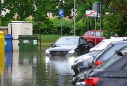 Pogoda. Nawałnica w Poznaniu. Zawalony dach hali, ewakuacja szpitali