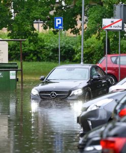 Pogoda. Nawałnica w Poznaniu. Zawalony dach hali, ewakuacja szpitali