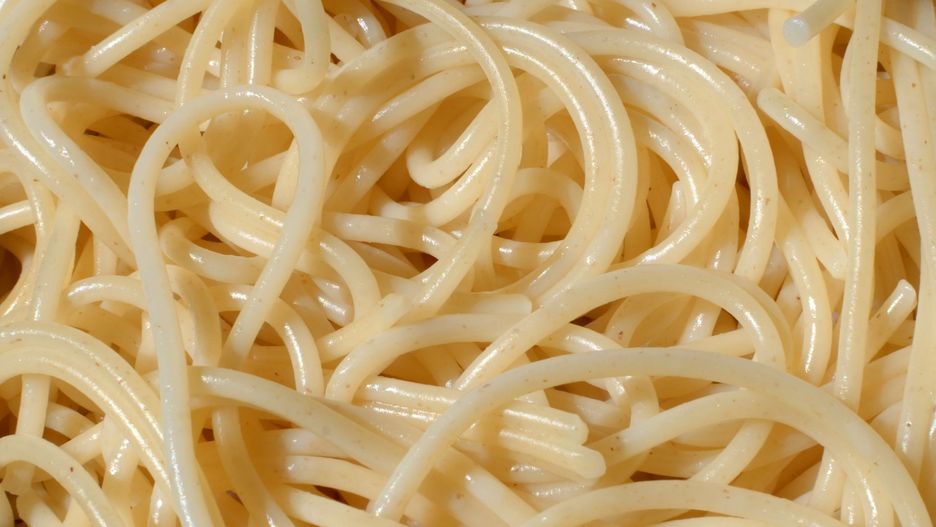 Czarne kropki na makaronie mogą budzić obawy