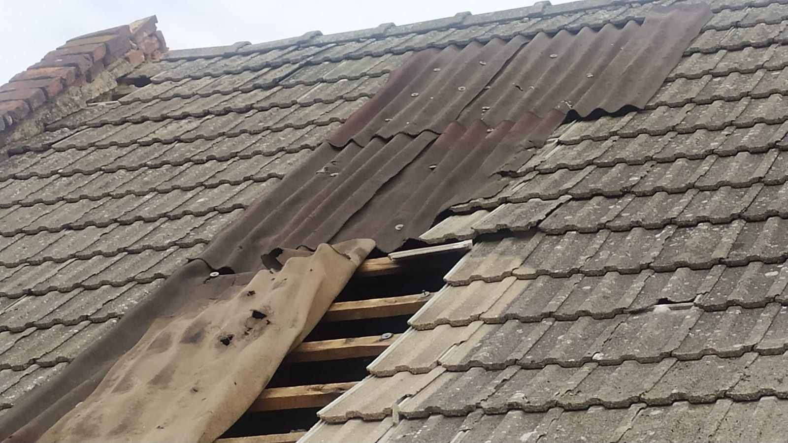 Widok po nawalnym deszczu w Grójcu. Posesja pana Michała