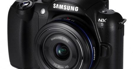Samsung NX5, młodszy brat NX10