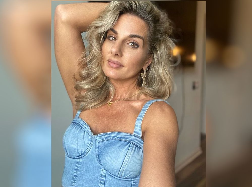 48-latka jest samotną matką. Pokazała zdjęcie z młodszym partnerem i się zaczęło