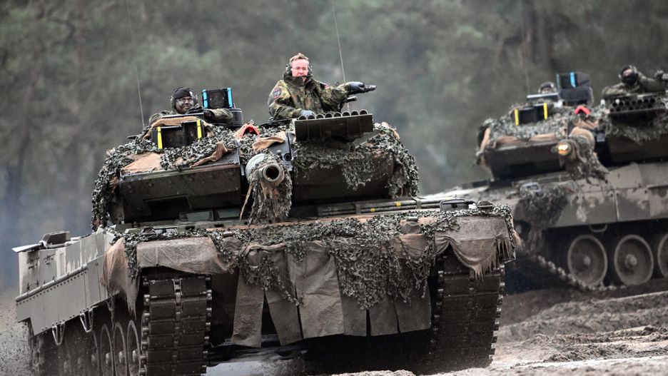 Minister of Defense visits Tank Battalion 203
01 February 2023, North Rhine-Westphalia, Augustdorf: Bori