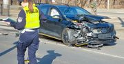 Szczecin: Kolizja dwóch pojazdów na Rondzie Olszewskiego. Policja kieruje ruchem [ZDJĘCIA]
