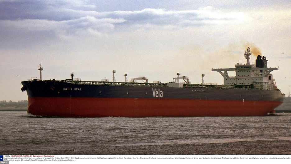 Piraci 21 wiekuMandatory Credit: Photo by Caters News / Rex Features ( 819290a ) Saudi-owned crude oil carrier, that has been captured by pirates in the Arabian Sea. Saudi-owned crude oil carrier that has been captured by pirates in the Arabian Sea - 17 Nov 2008 Two Britons and 23 other crew members have been taken hostage after an oil tanker was hijacked by Somali pirates. The Saudi-owned Sirius Star (in pic) was fully laden when it was seized by a group of armed men on Sunday (16 November) around 420 nautical miles off the coast of Somalia. It is the largest vessel to come under attack by pirates in the area; at 1,080ft (330m) long it can carry around two million barrels of oil. A spokesman for the Foreign Office confirmed that two of those on board are British but could not give any details of their role on the ship. All of those onboard are believed to be safe and negotiations have now got underway with the pirates. It is thought the pirates are taking the tanker to Eyl, a port in the northern Puntland region of Somalia, which has become notorious for pirate activity over the past months. Dozens of ships are thought to be being held captive there.Caters News / Rex Features