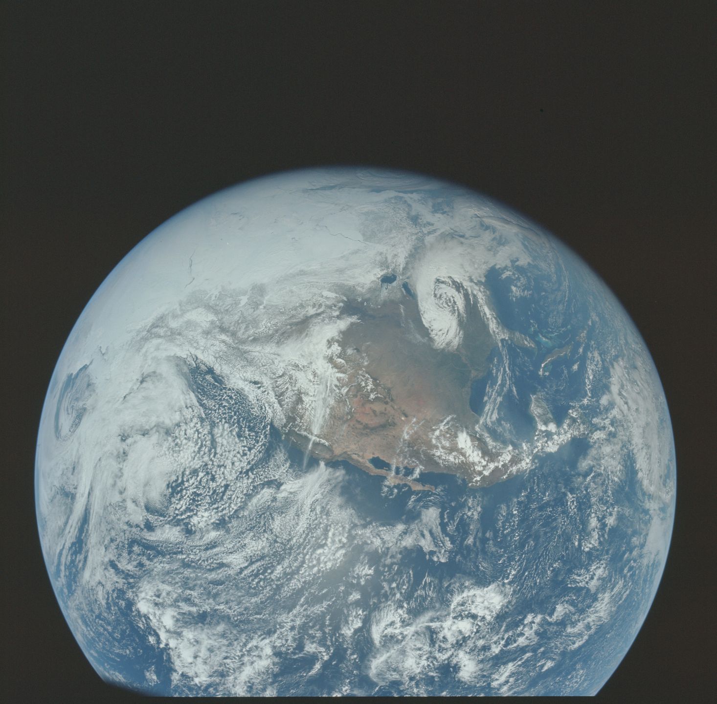 NASA świętuje 60 rocznicę. Zobacz archiwalne zdjęcia programu Apollo 17