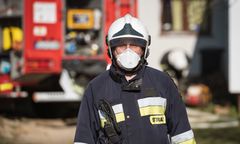 Uratował dwoje dzieci z pożaru. Bohaterski piłkarz trafił do szpitala