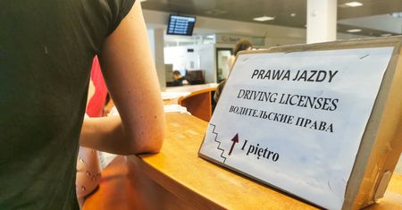 Obowiązkowa wizyta w urzędzie. Dwie ważne daty dla kierowców