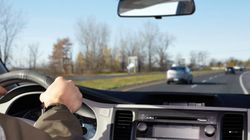 Błędy podczas jazdy, zagrażające zdrowiu i życiu. Sprawdź, na co uważać