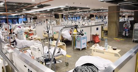 Szpital Narodowy zupełnie pusty. "Wiele było dramatów"