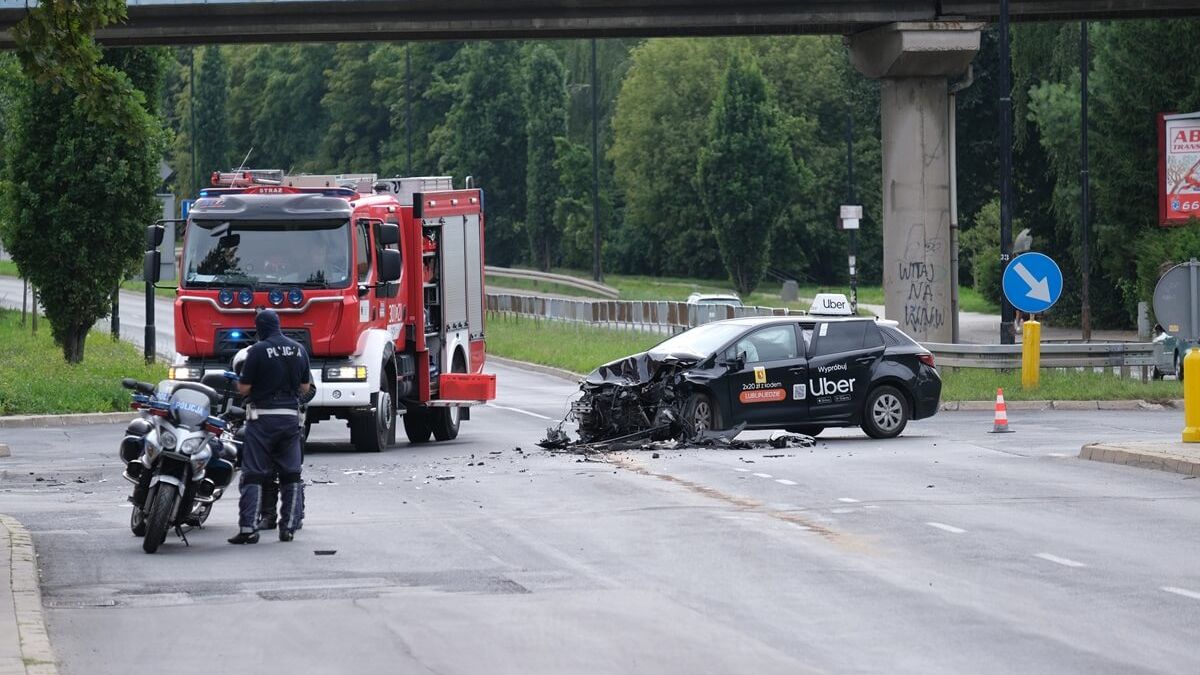 Zderzenie toyoty z hyundaiem na al. Sikorskiego