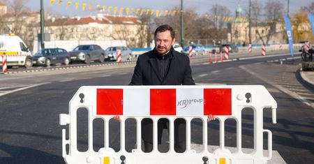 Zmiany dot. parkowania w centrum Krakowa. "O jeden krok za daleko"