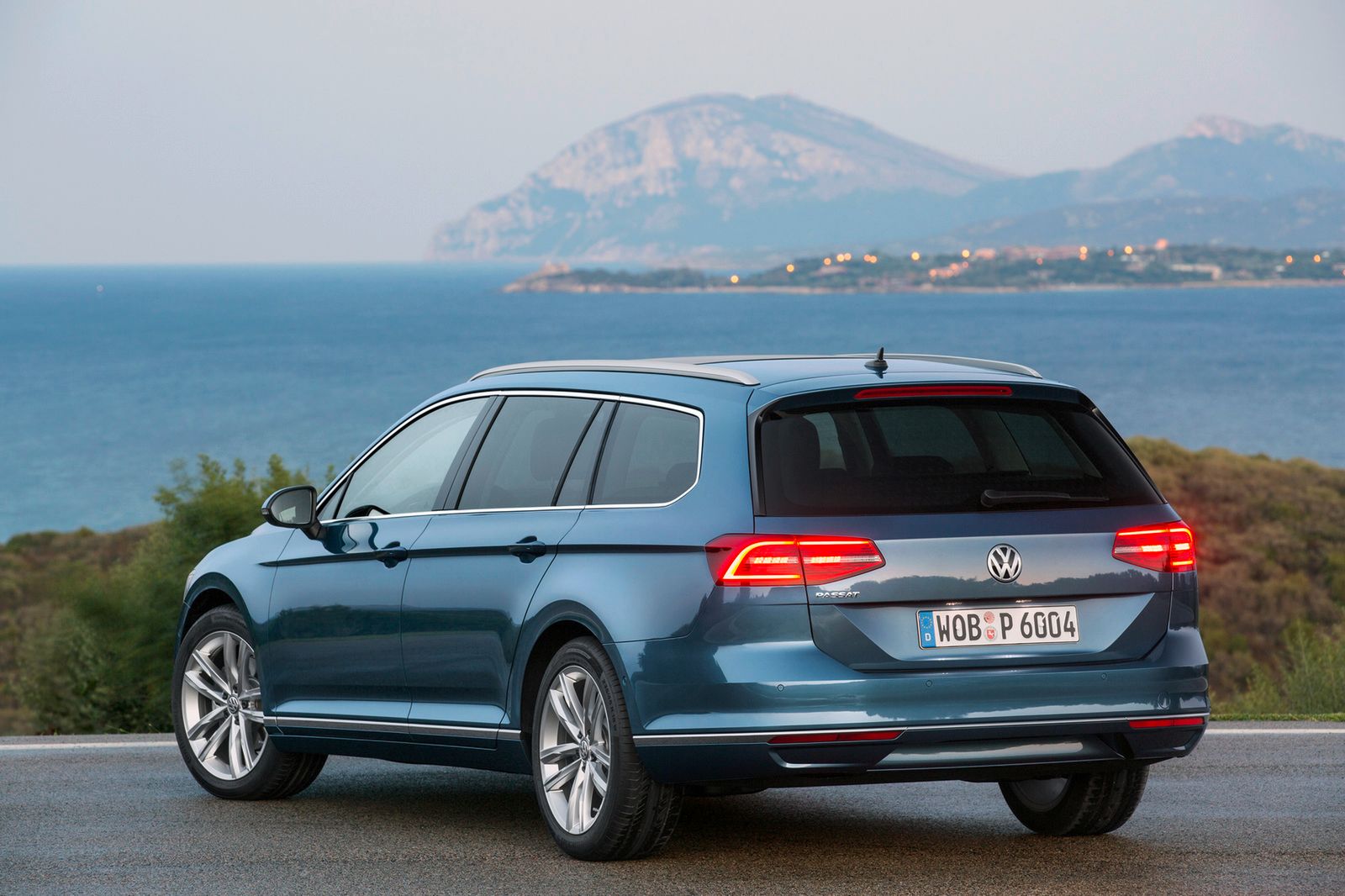 Nowy Volkswagen Passat przedstawiony w obszernej galerii zdjęć i ilustracji 36