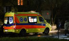 Mały chłopczyk rażony prądem. Włożył do buzi ładowarkę