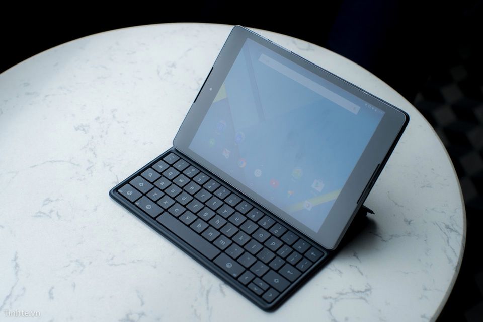 Wreszcie ładny Nexus. Widać rękę projektantów HTC 25