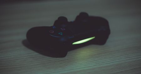 PlayStation 4 jeszcze z maja zeszłego roku złamane: piracki pociąg nie ma hamulców