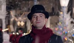 Pracownicy Alior Banku odśnieżają drogę klientom w reklamach pożyczki (wideo)