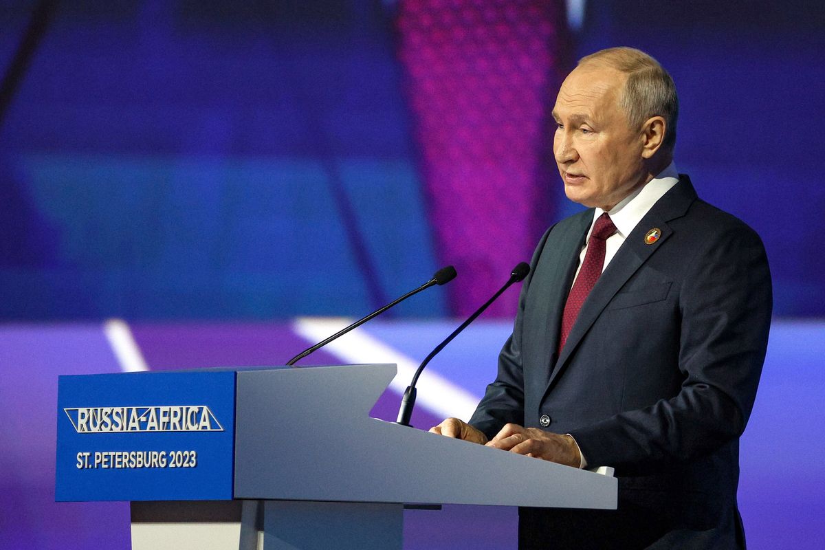 Władimir Putin chce "kupić" lojalność Afryki