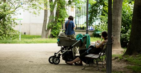 Zasiłek macierzyński ostro w dół. Matki dużo straciły